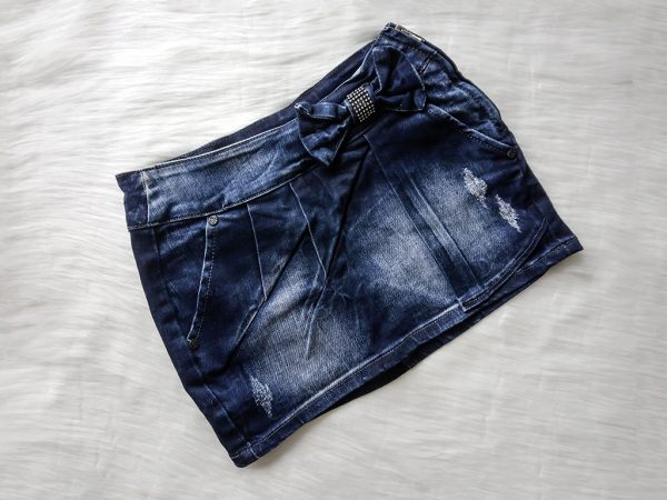 Jeansowa mini spódniczka z kokardką